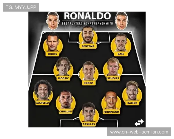 C罗深夜打电话给老队友，被拍成热搜头条