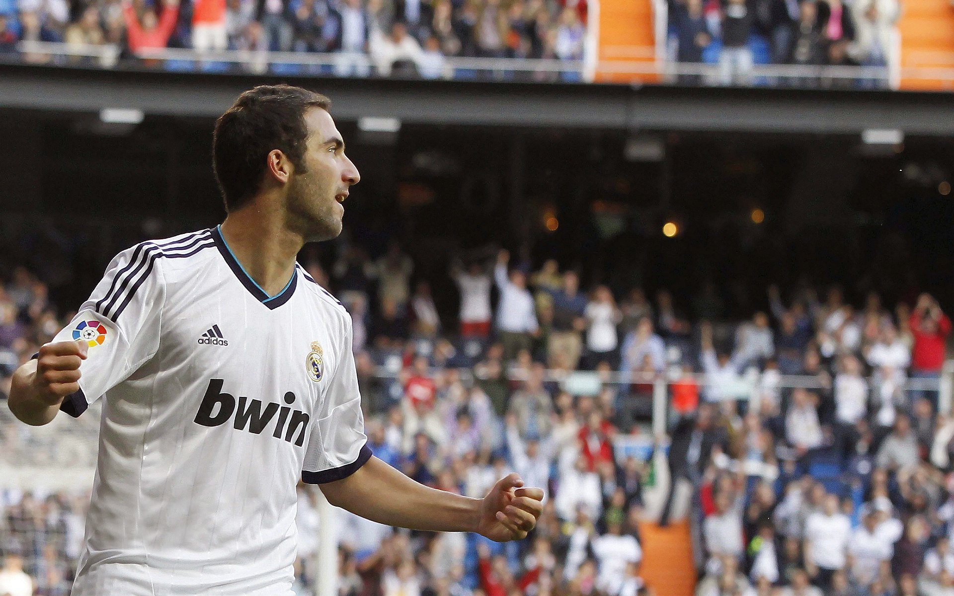 塞维利亚前场创造力提升冲击能力强,塞维利亚主力前锋